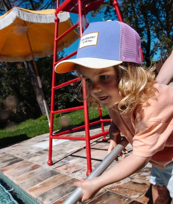 Hello Hossy Mini Iris Cap