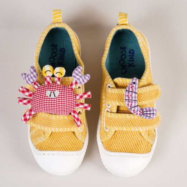 Choose Kind Lemur Coral Crew kids' shoes