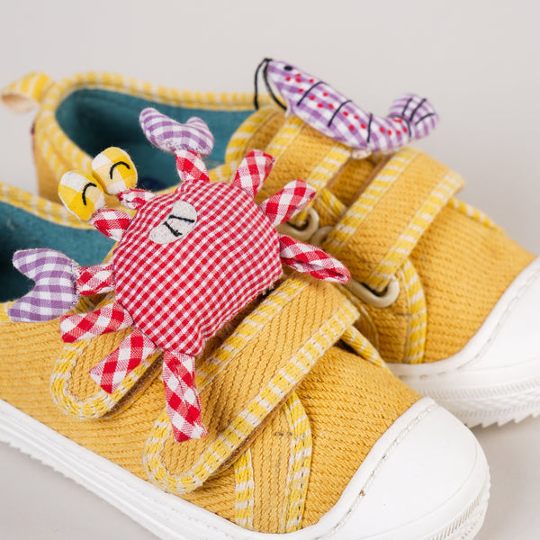 Choose Kind Lemur Coral Crew kids' shoes