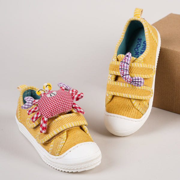 Choose Kind Lemur Coral Crew kids' shoes