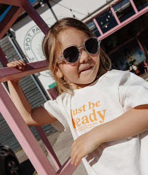 Hello Hossy Megy Glassy Sunglasses